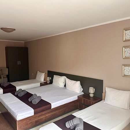 Hotel Oppium Restaurant & Garden Русе Екстериор снимка