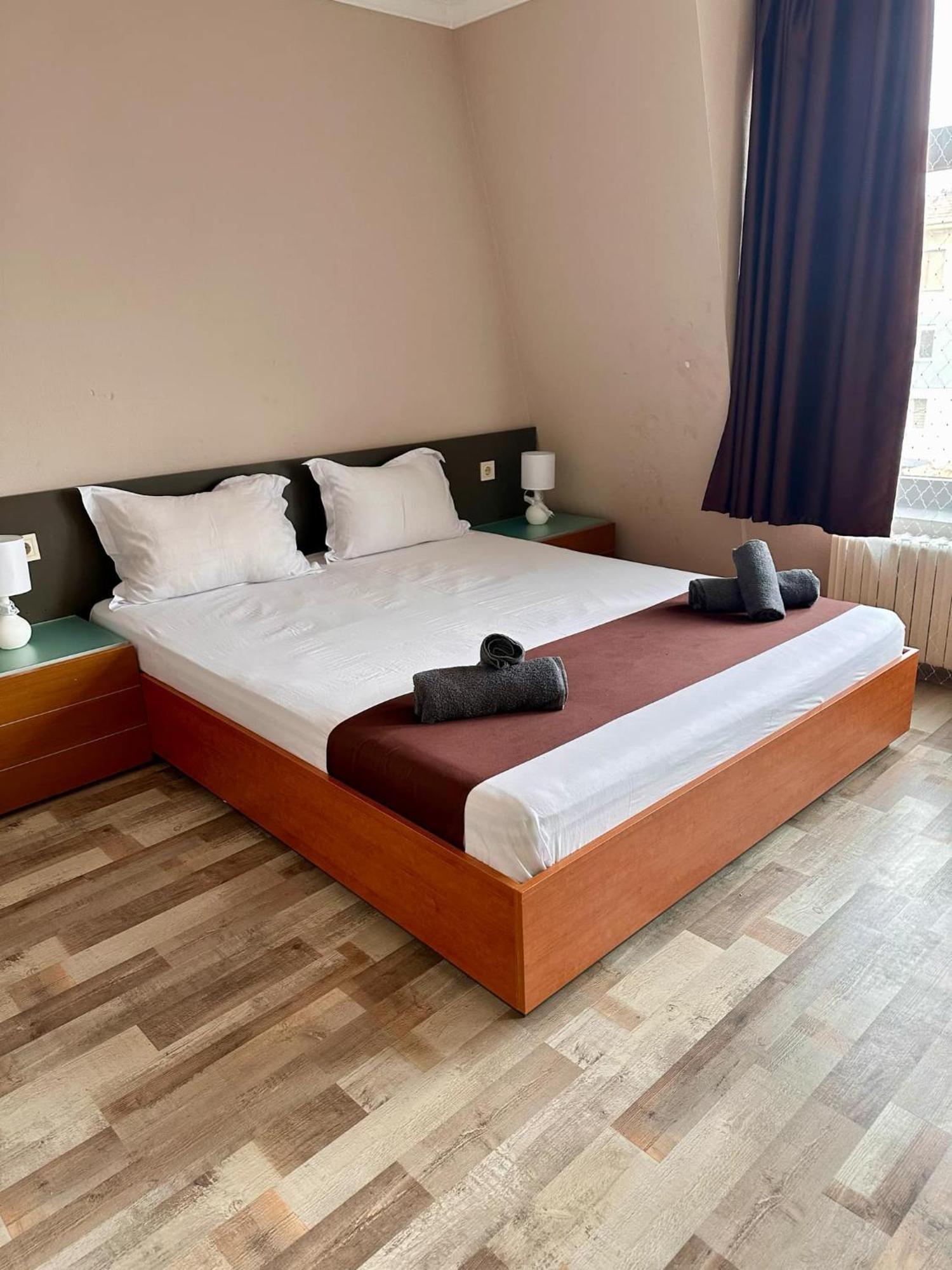 Hotel Oppium Restaurant & Garden Русе Екстериор снимка