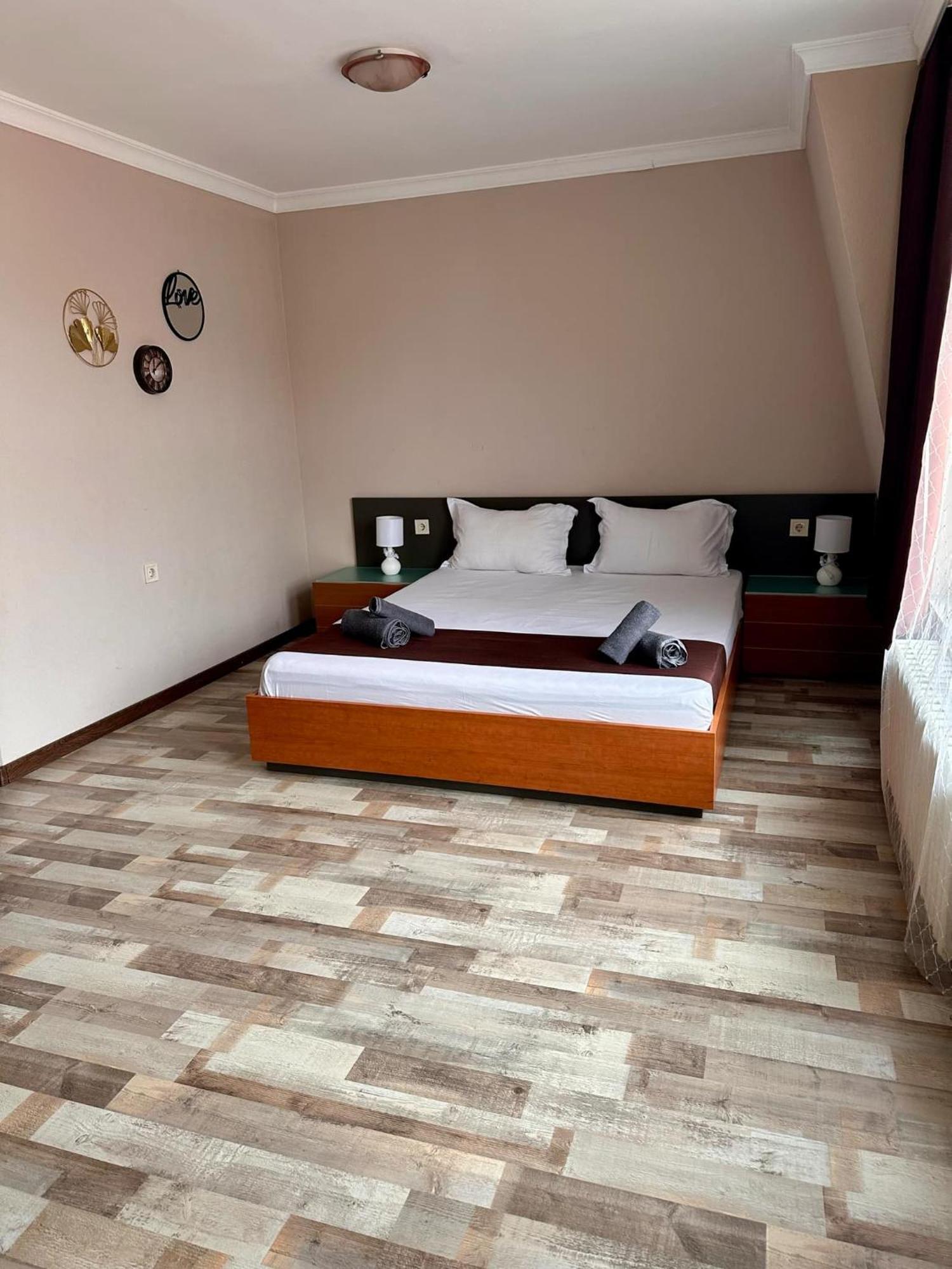 Hotel Oppium Restaurant & Garden Русе Екстериор снимка