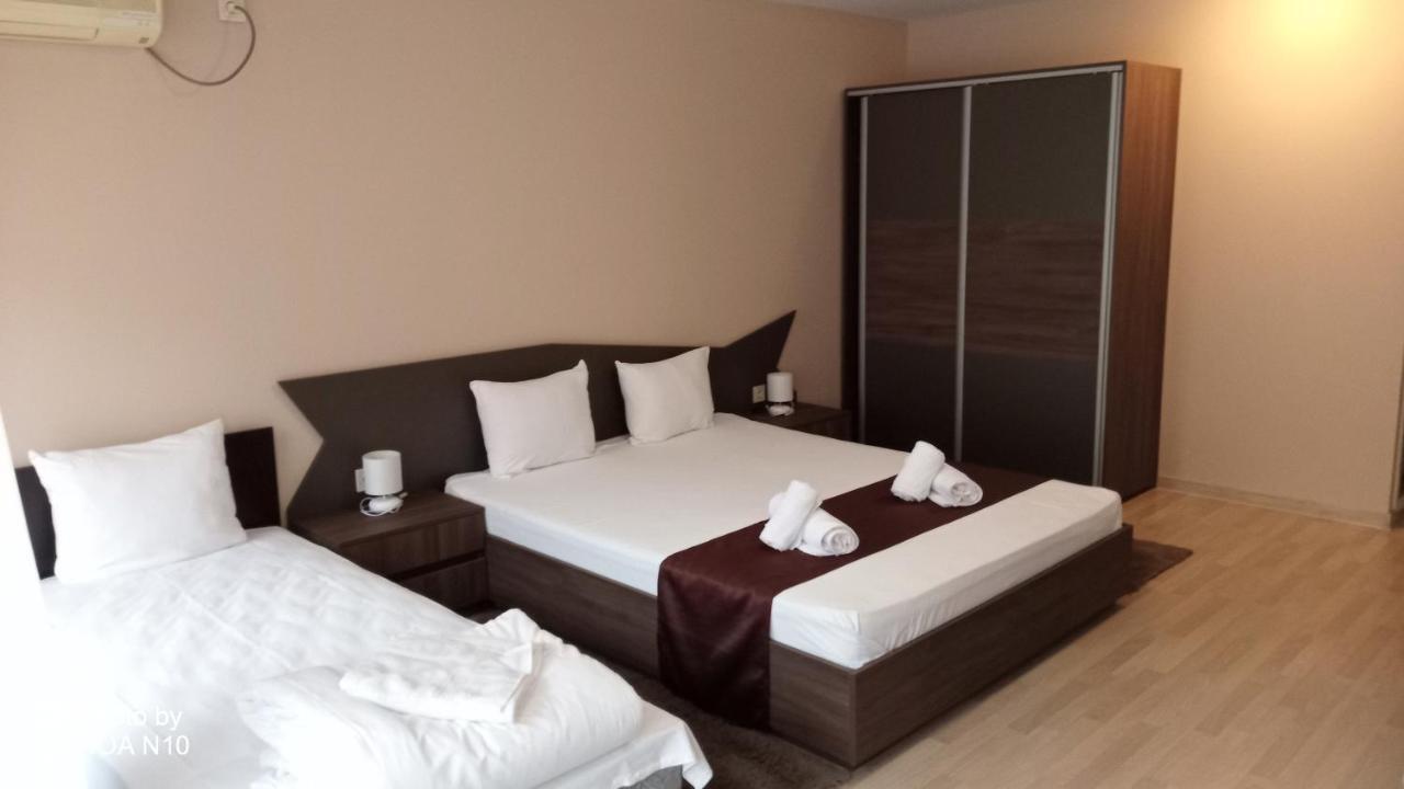 Hotel Oppium Restaurant & Garden Русе Екстериор снимка